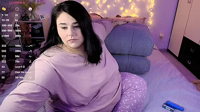 naughtykiss online show from February 2026 04:45:01 AM