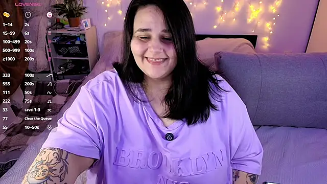 naughtykiss online show from April 2026 03:24:01 AM