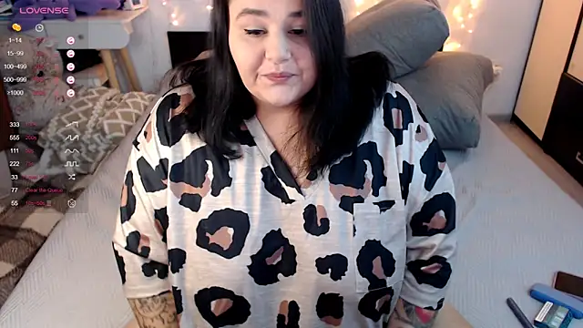 Snapshot of naughtykiss chatting on October 2025 05:50:02 AM naughtykiss online show from October 2025 05:50:02 AM