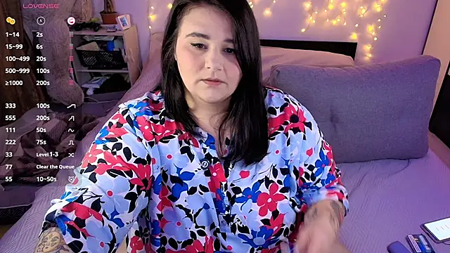 naughtykiss online show from April 2026 04:13:02 AM