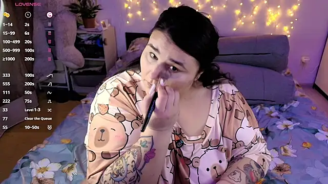 naughtykiss online show from March 2026 06:42:02 PM