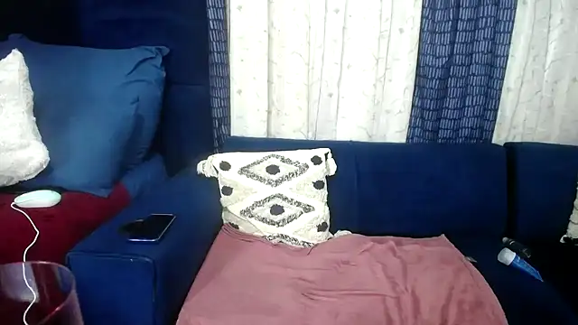 crystalbxx online show from March 2025 09:32:02 PM