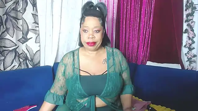 crystalbxx online show from July 2026 07:39:01 PM