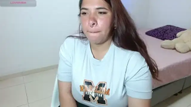 Snapshot of Karlathompson chatting on November 2025 11:30:02 PM Karlathompson online show from November 2025 11:30:02 PM