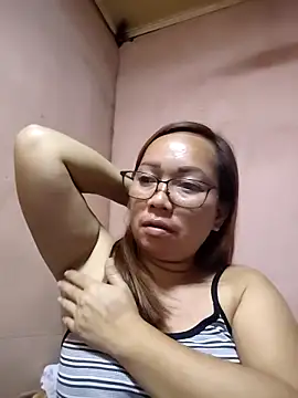 asianwet4u online show from May 2026 05:05:01 PM