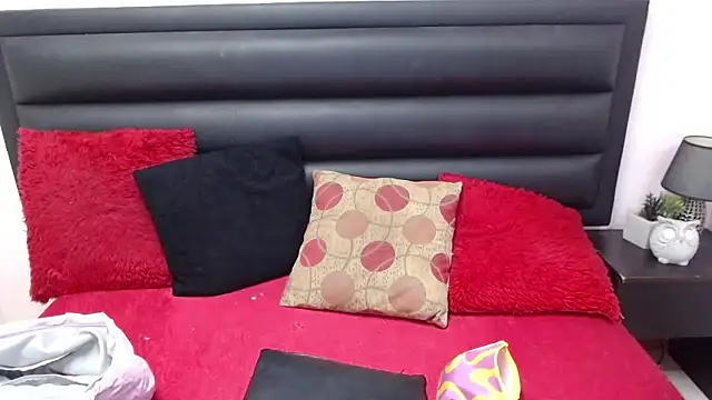 sensual nataliee online show from November 2025 02:39:02 PM