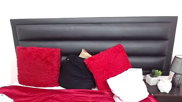 sensual nataliee online show from November 2025 03:38:02 PM