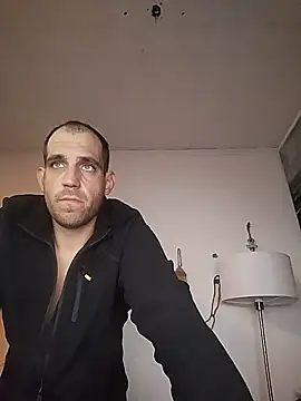 Codymc89 online show from November 2025 06:57:01 PM