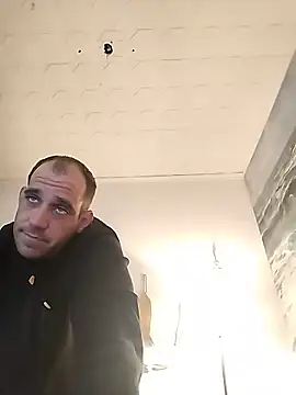 Codymc89 online show from November 2025 04:43:02 PM