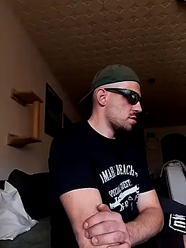 Codymc89 online show from March 2026 01:52:02 PM