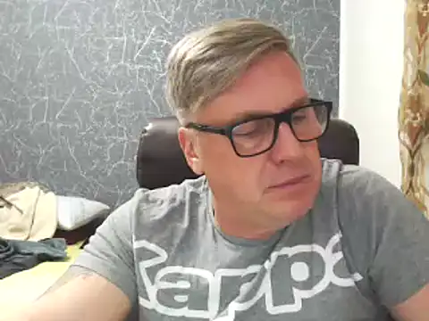 RobertStripX online show from February 2025 02:45:01 PM