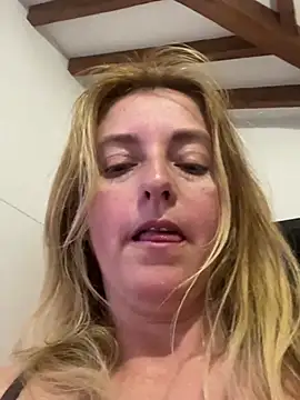 moniquerainx online show from April 2026 03:35:02 PM