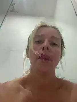 moniquerainx online show from March 2026 05:07:01 PM