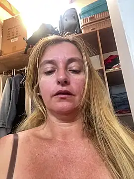 moniquerainx online show from March 2026 03:17:01 PM