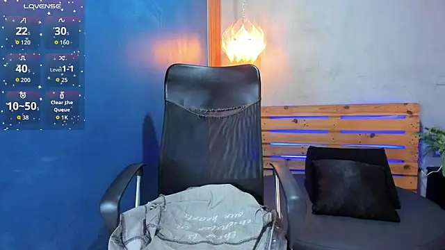 niky doll  online show from October 2025 01:31:01 PM