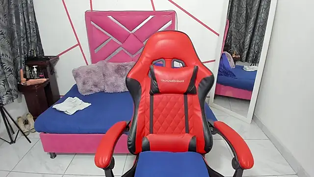 stNatashaBrunette online show from October 2025 04:36:01 AM