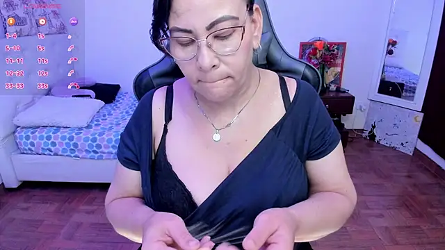 esmeralda milf online show from July 2026 08:06:01 PM