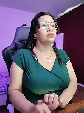 esmeralda milf online show from July 2026 08:37:02 PM