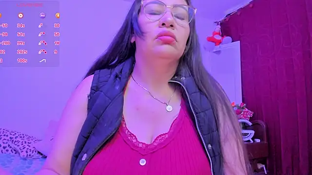Snapshot of esmeralda_milf chatting on September 2025 11:05:01 AM esmeralda milf online show from September 2025 11:05:01 AM