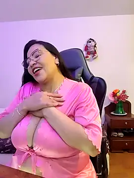 esmeralda milf online show from February 2026 08:08:02 PM