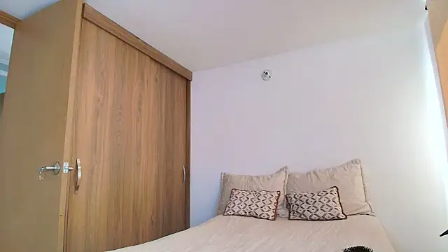 SARA TS FOX online show from March 2026 03:24:02 PM