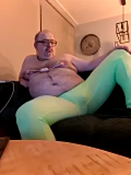 Bibear197511 online show from November 2025 06:08:01 PM