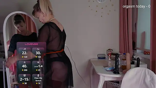 JuliaVilnet online show from February 2025 05:11:02 AM