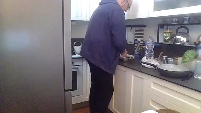 Snapshot of ANONIMO7735 chatting on October 2025 09:52:02 AM ANONIMO7735 online show from October 2025 09:52:02 AM