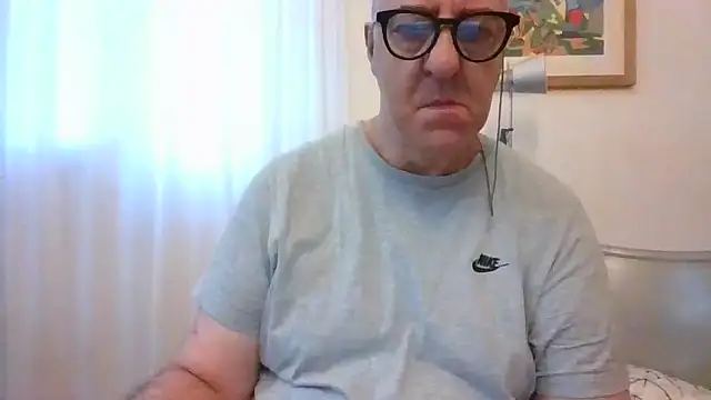 Snapshot of ANONIMO7735 chatting on June 2026 04:06:02 AM ANONIMO7735 online show from June 2026 04:06:02 AM