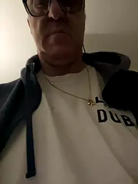 ANONIMO7735 online show from December 2025 10:56:01 PM