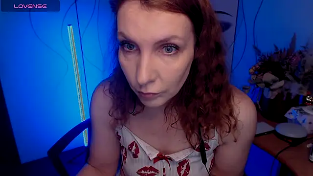 JohansonKatie online show from October 2025 02:52:02 AM