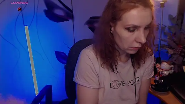 JohansonKatie online show from December 2025 01:54:02 AM