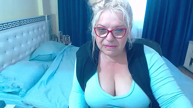SonyaHotMilf online show from May 2026 11:52:02 AM