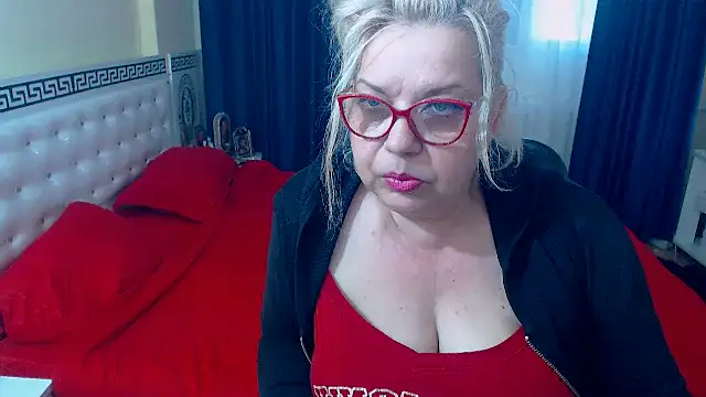 SonyaHotMilf online show from April 2026 11:03:02 AM