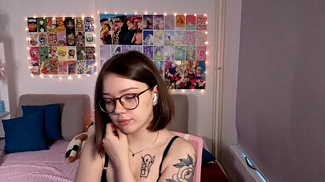 Snapshot of MilenaSaint chatting on March 2025 06:35:02 AM MilenaSaint online show from March 2025 06:35:02 AM
