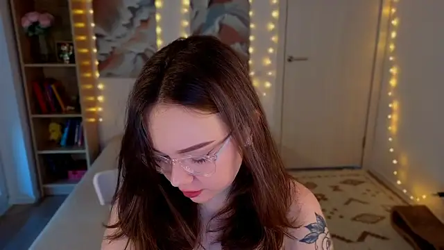 Snapshot of MilenaSaint chatting on June 2026 03:26:02 AM MilenaSaint online show from June 2026 03:26:02 AM