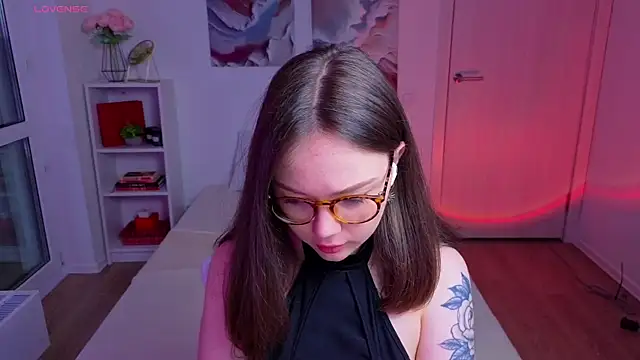 Snapshot of MilenaSaint chatting on October 2025 04:35:01 AM MilenaSaint online show from October 2025 04:35:01 AM