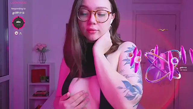 MilenaSaint online show from October 2025 04:13:01 AM