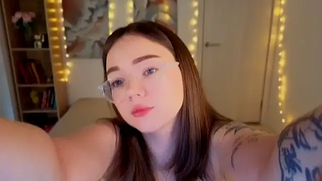 Snapshot of MilenaSaint chatting on July 2026 03:35:01 AM MilenaSaint online show from July 2026 03:35:01 AM