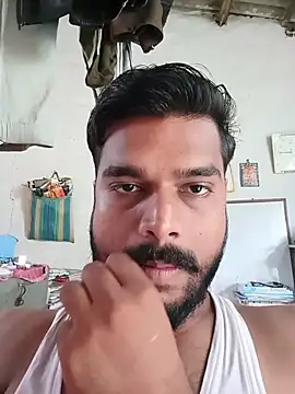 Snapshot of veaman9939 chatting on July 2026 04:13:01 AM veaman9939 online show from July 2026 04:13:01 AM