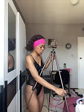 Snapshot of Sexypussyclit chatting on December 2025 11:05:02 AM Sexypussyclit online show from December 2025 11:05:02 AM