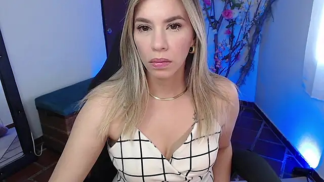 ms sofia x online show from November 2025 04:11:01 PM