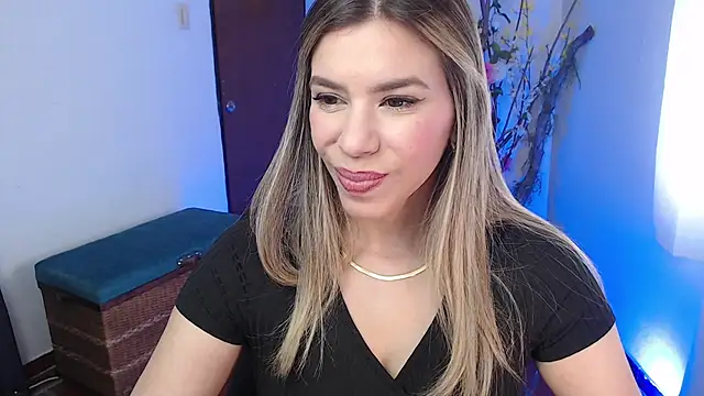 ms sofia x online show from December 2025 04:53:01 PM