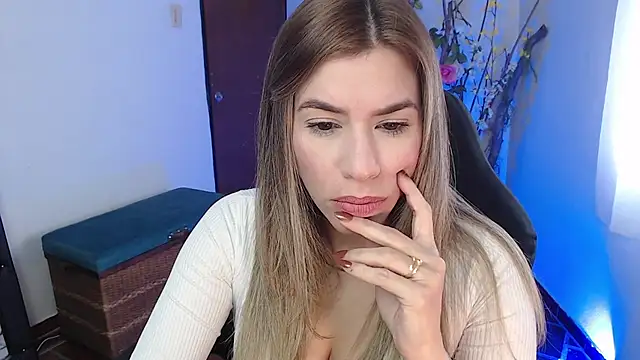 ms sofia x online show from March 2026 04:59:01 PM