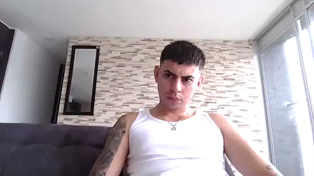 Snapshot of Lobito_xxxl chatting on November 2025 03:07:02 PM Lobito xxxl online show from November 2025 03:07:02 PM