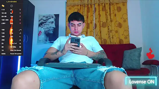 Snapshot of Lobito_xxxl chatting on September 2025 09:19:01 PM Lobito xxxl online show from September 2025 09:19:01 PM