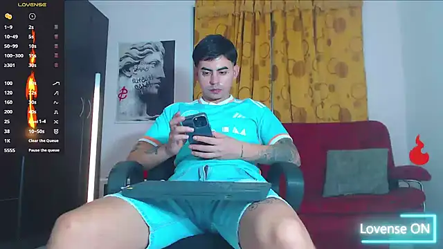 Snapshot of Lobito_xxxl chatting on September 2025 10:49:01 PM Lobito xxxl online show from September 2025 10:49:01 PM