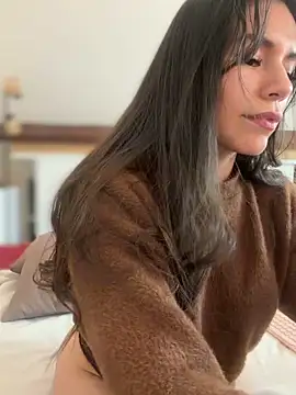 LalieFR online show from March 2026 12:28:02 PM