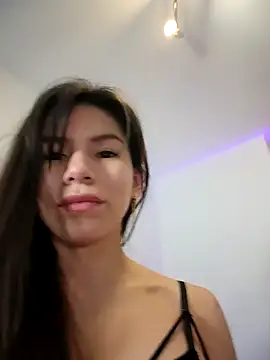 LalieFR online show from February 2026 06:28:01 PM