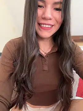 LalieFR online show from April 2026 10:50:01 AM